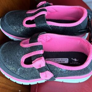 Athletic Works Toddler Shoes Sparkling Black Pink Girls Sneakers Barbiecore Sz 8